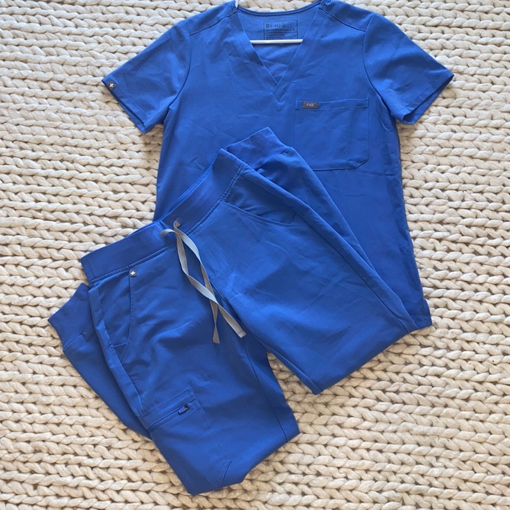 Figs scrubs